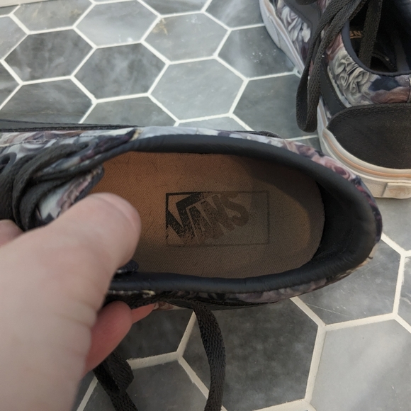 Vans Ward Women's Grey Floral Rose Skate Sneakers Shoes - Picture 7 of 9